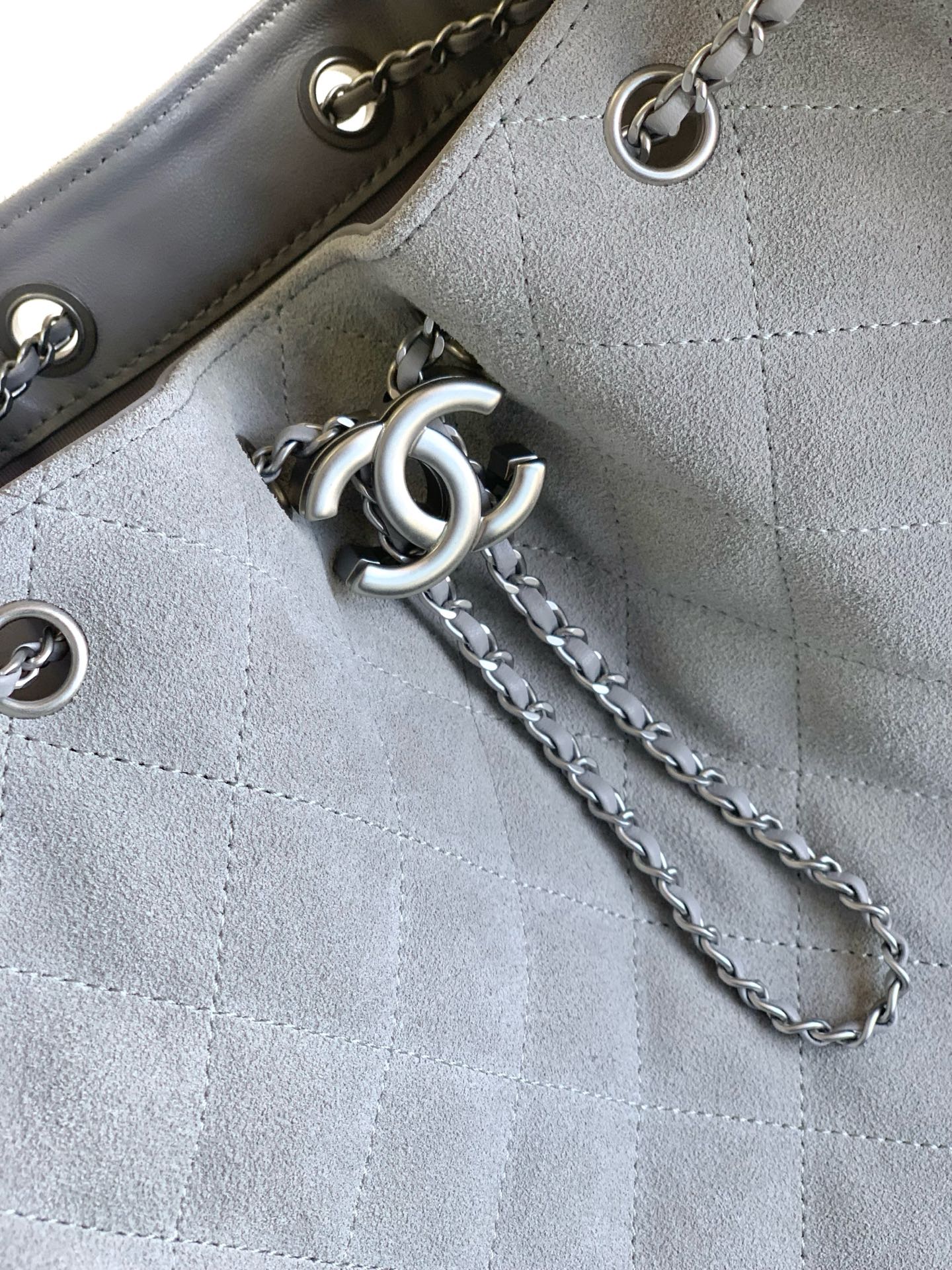 25 Large Suede Bucket Bag
