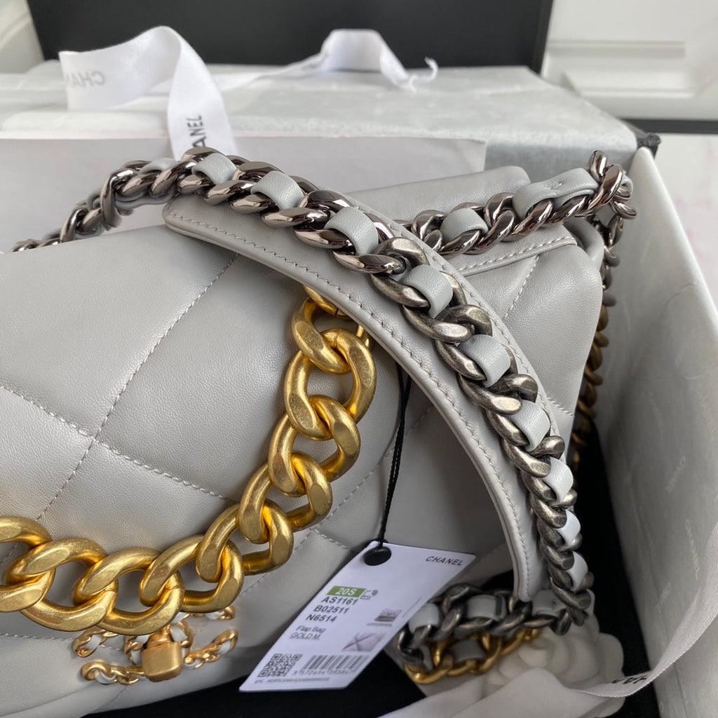 19 Flap Bag