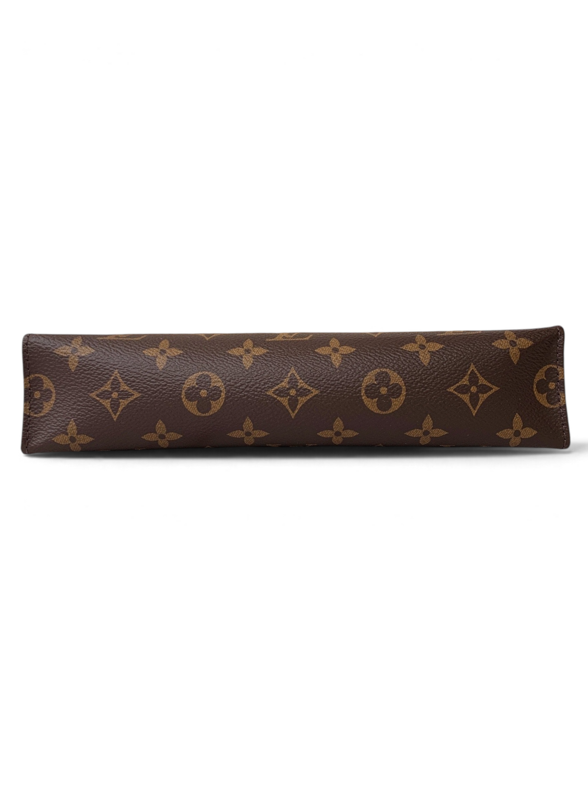 SWORD LUXURY imzalı, ikonik monogram desenli, kahverengi kanvas kumaştan üretilmiş şık ve dayanıklı makyaj çantası.