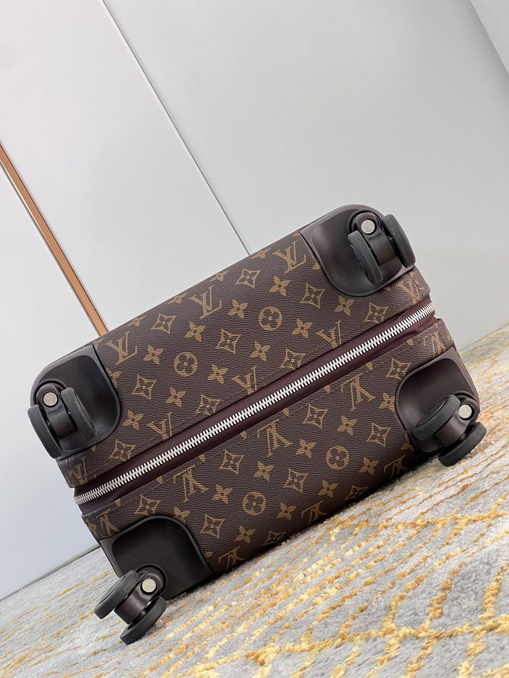 Horizon Style Cabin Suitcase
