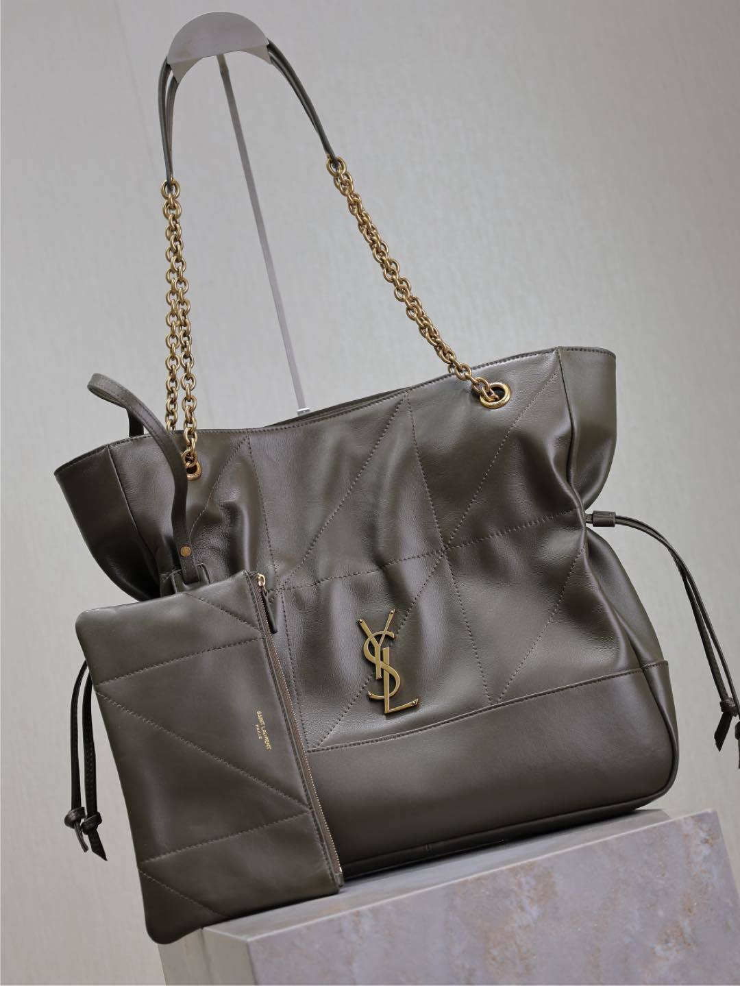 Niki Soft Chain Shoulder Bag