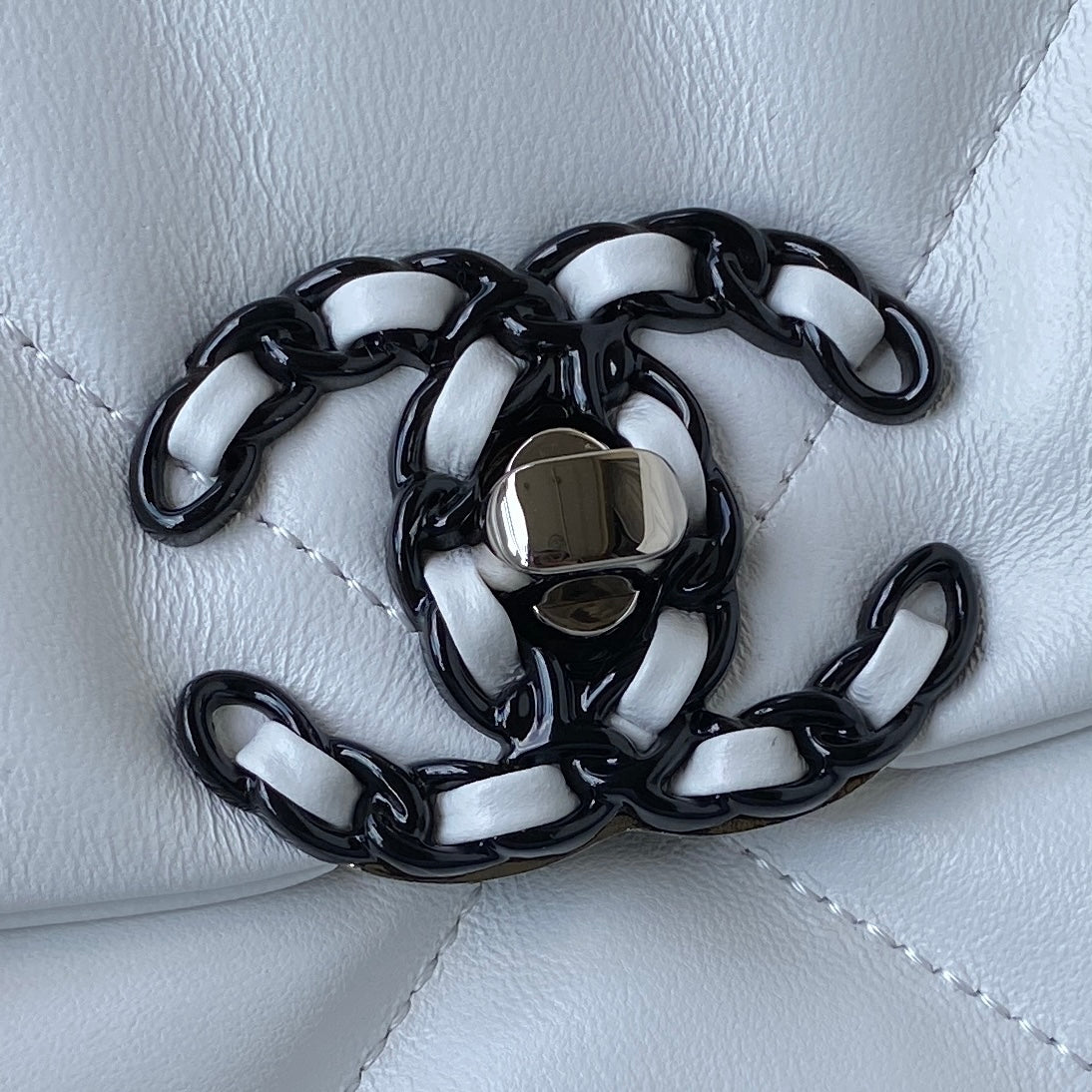 19 Flap Bag