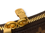 SWORD LUXURY Louis Vuitton Boulogne çanta üzerinde LV logolu parlak altın tonlu metal fermuar detayı