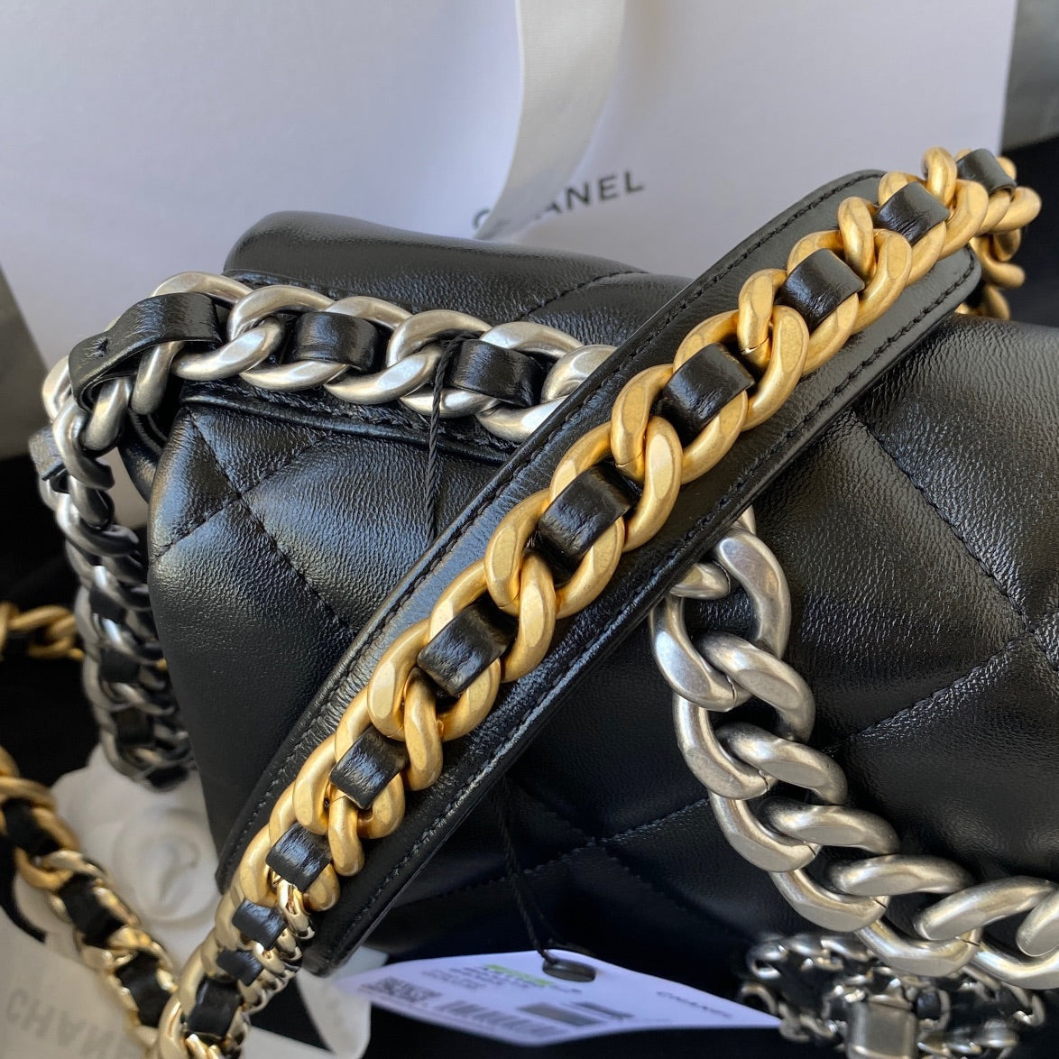 19 Flap Bag 26 cm