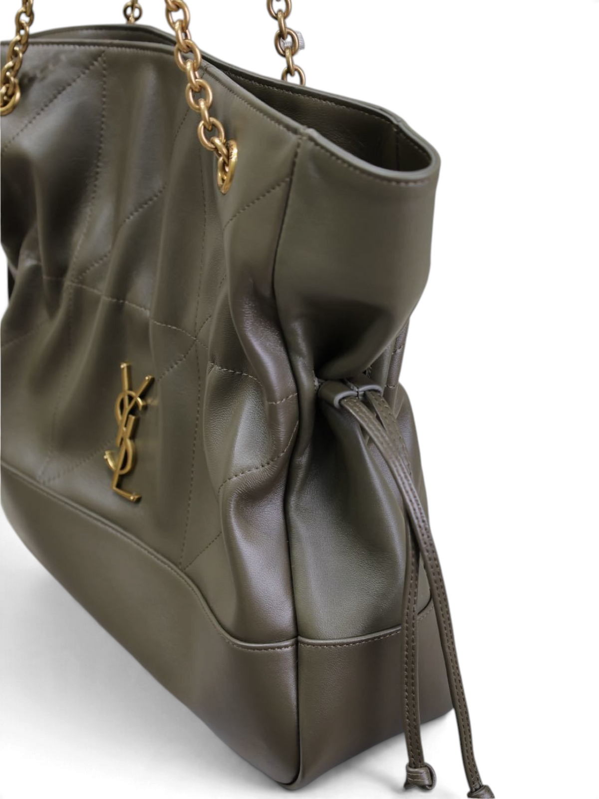SWORD LUXURY YSL Niki yumuşak deri omuz çantası, altın tonlu zincir askı ve ikonik monogram detaylı haki yeşil tasarım