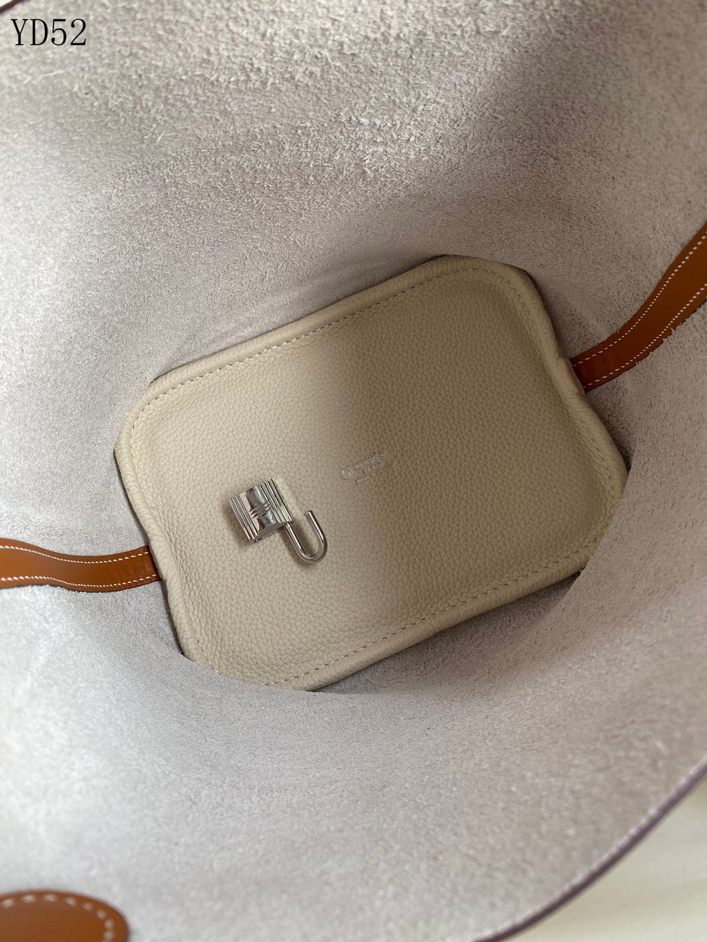 Picotin Lock 18 Togo Leather Bucket Bag – Cream & Gold Brown