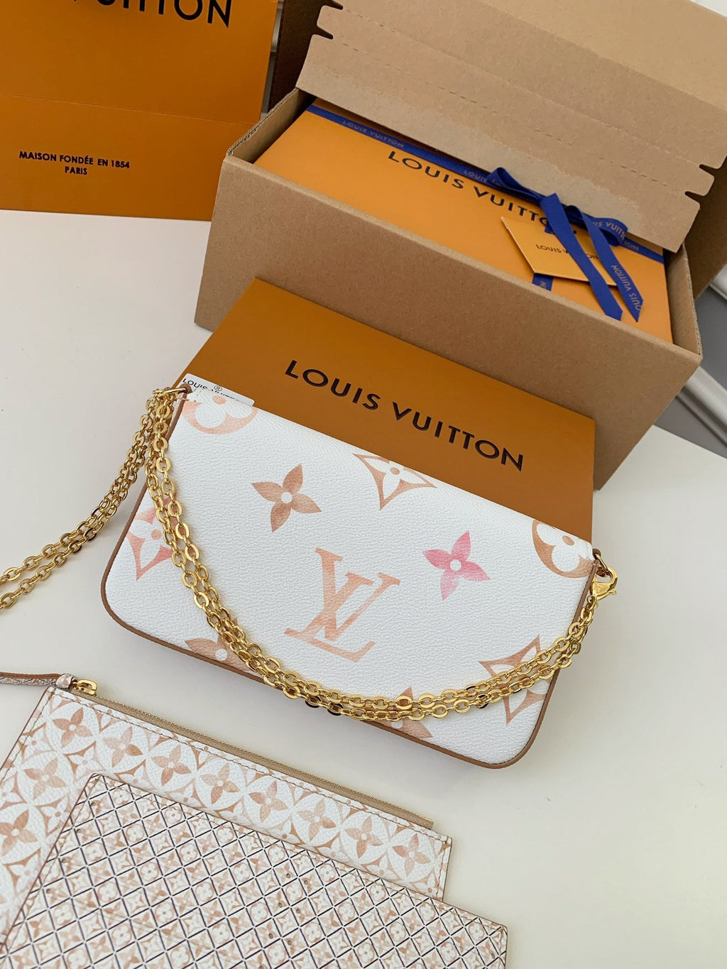 Pochette Felicie Handbags