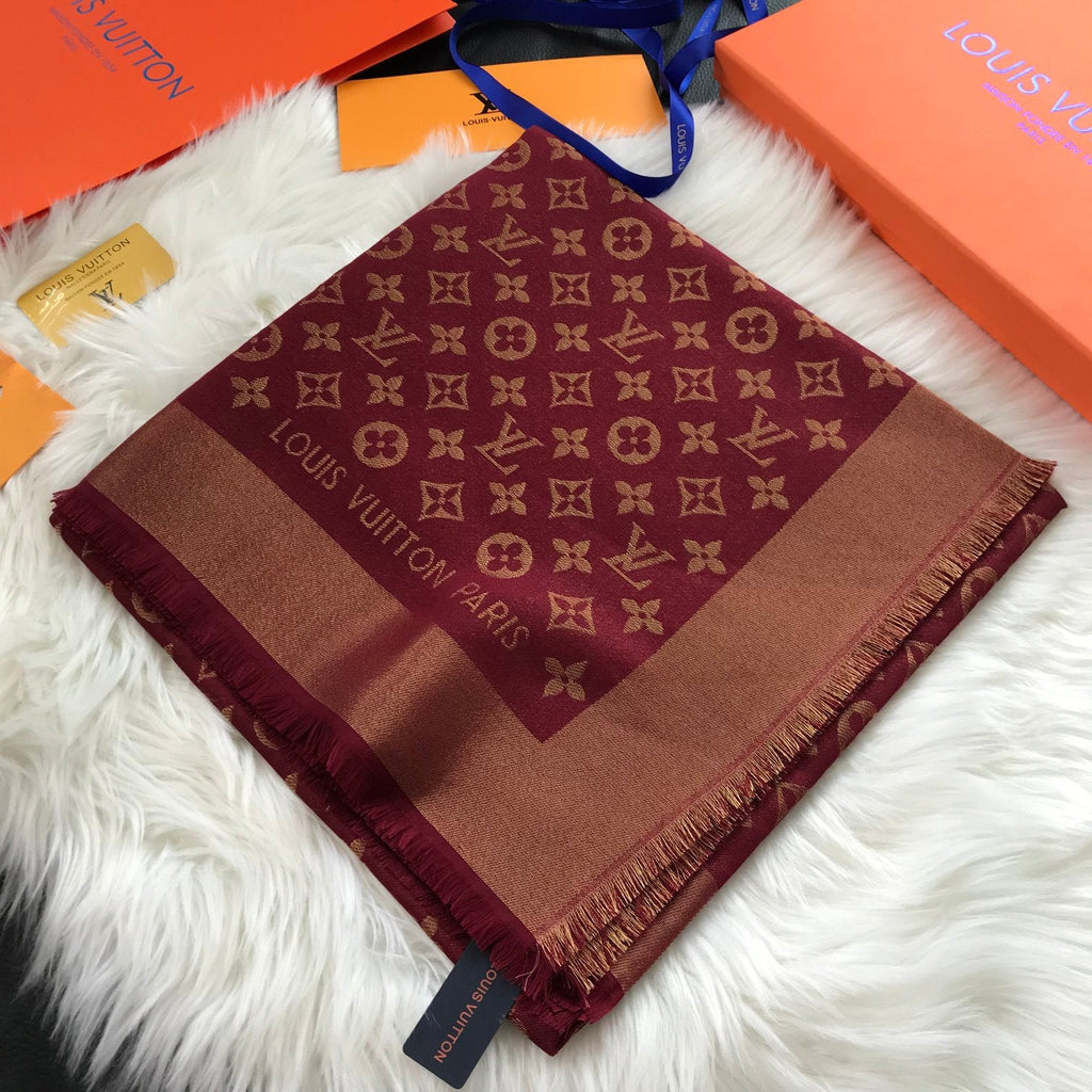 Monogram Shawl 140 x 140 cm