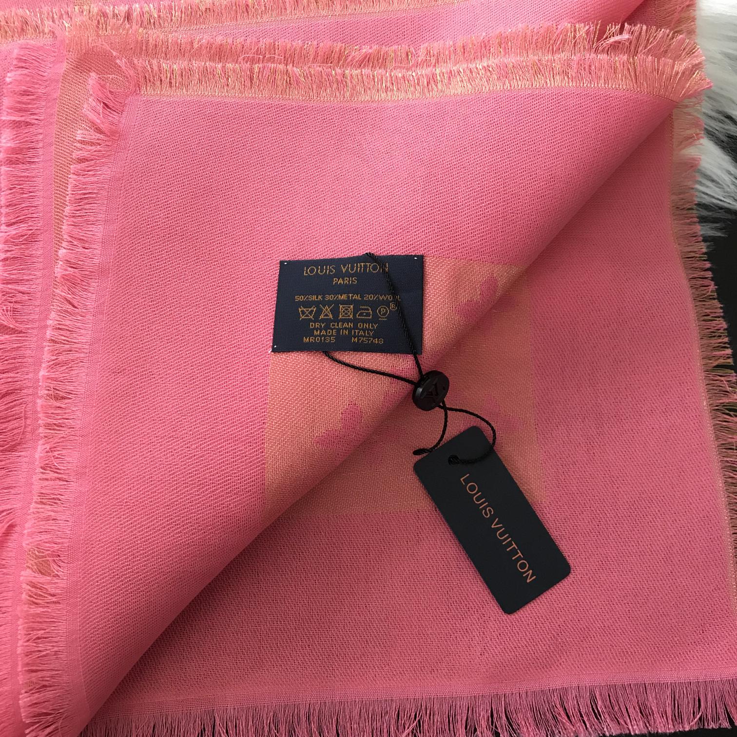 Monogram Shawl 140 x 140 cm