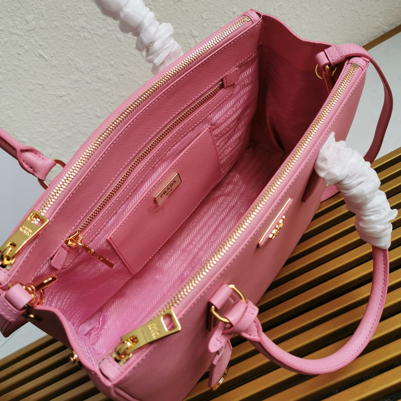 Galleria Saffiano Leather Tote Bag