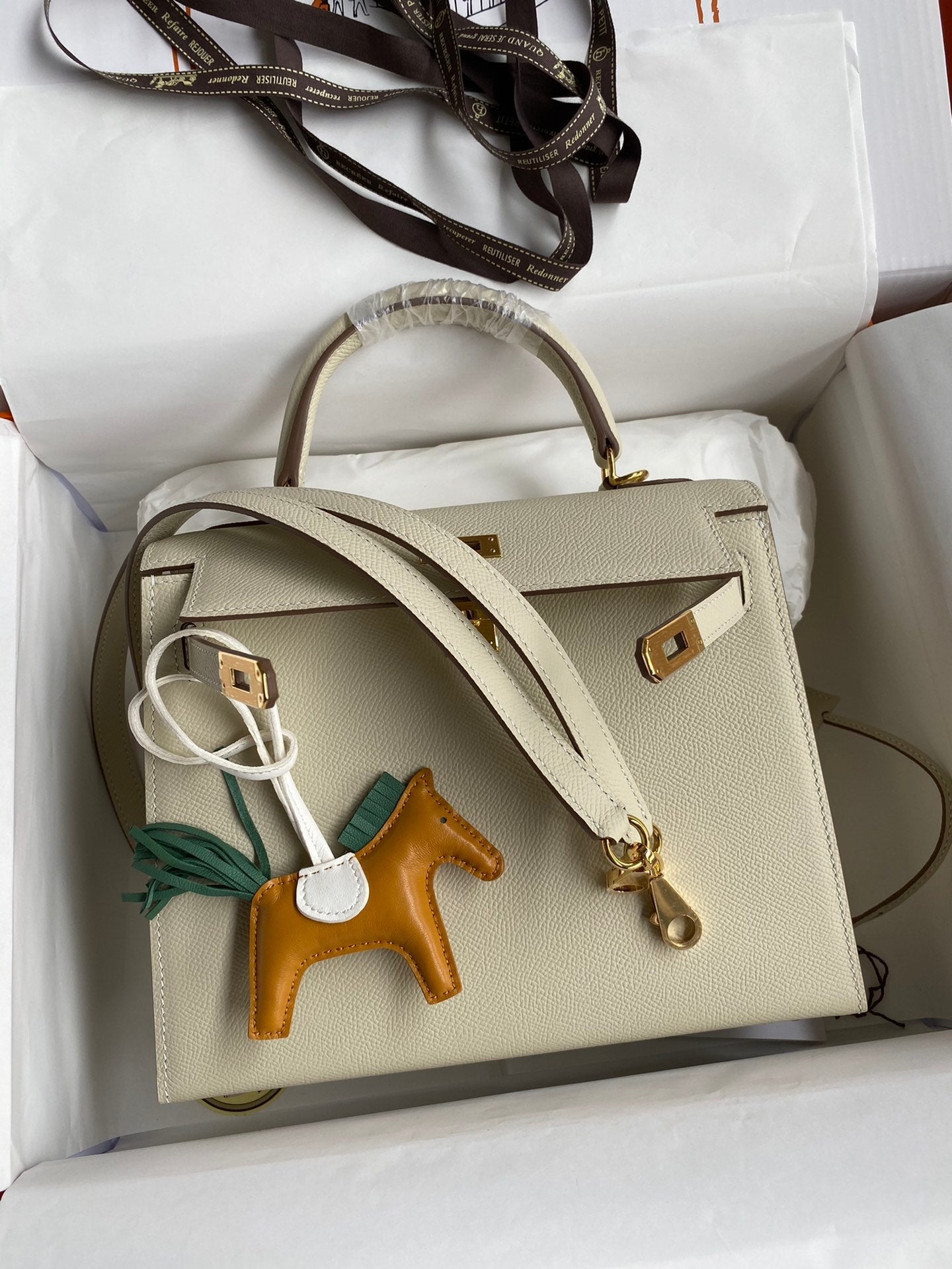 Kelly 25 Epsom Leather Bag
