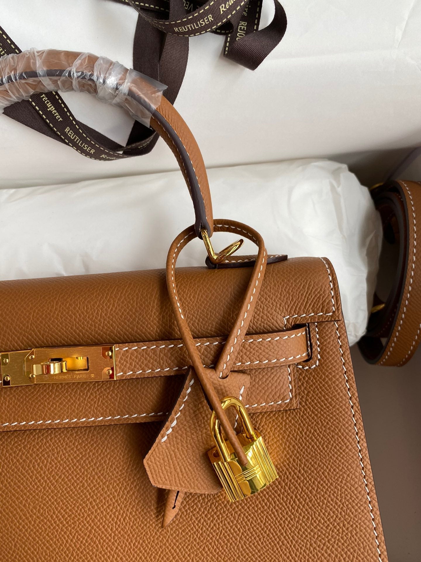 Kelly 25 Epsom Leather Bag