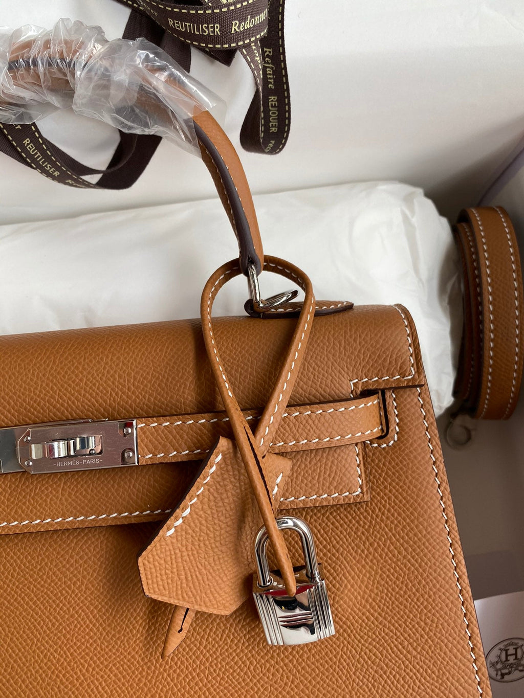 Kelly 25 Epsom Leather Bag