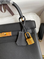 Kelly 25 Togo Leather Bag