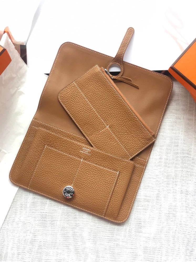 Dogon Long Wallet Togo Leather