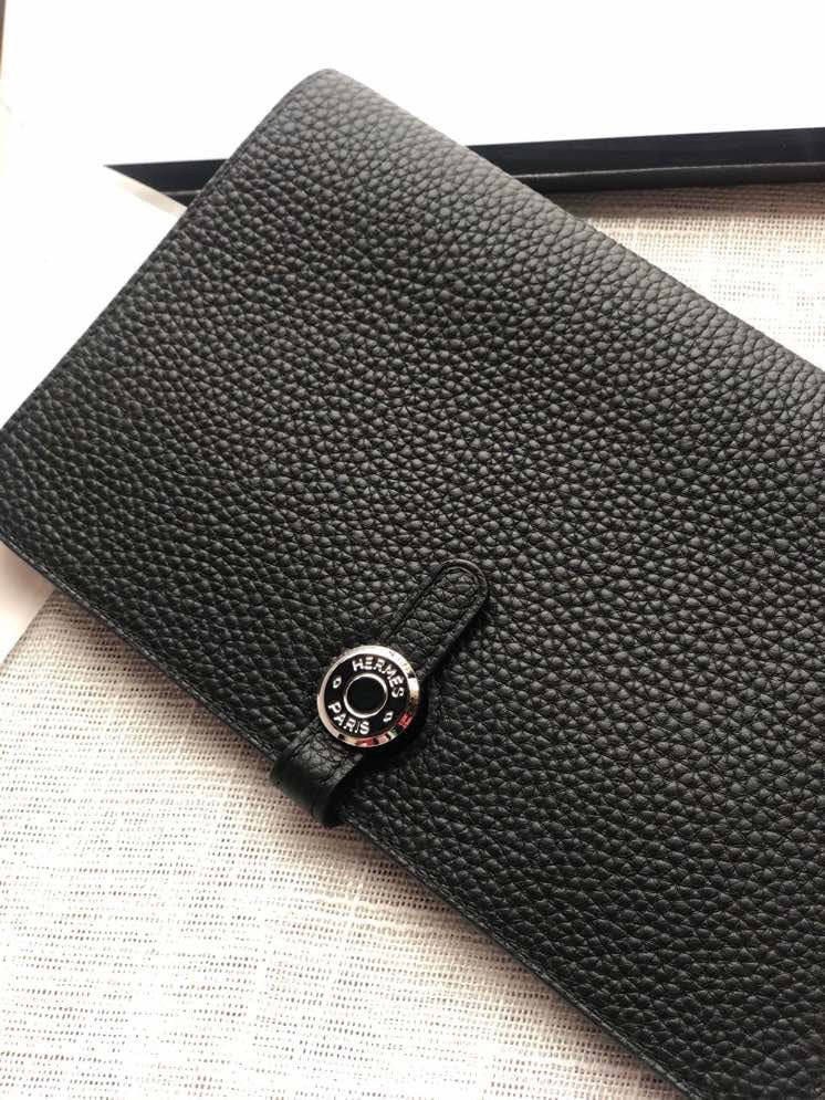 Dogon Long Wallet Togo Leather