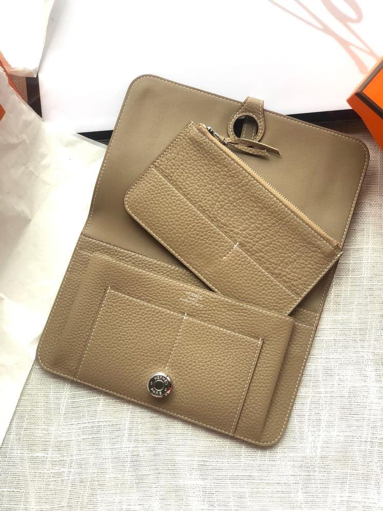 Dogon Long Wallet Togo Leather