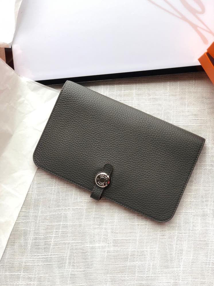 Dogon Long Wallet Togo Leather