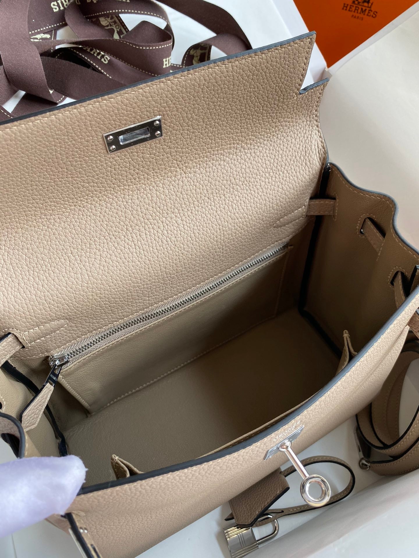 Kelly 25 Togo Leather Bag