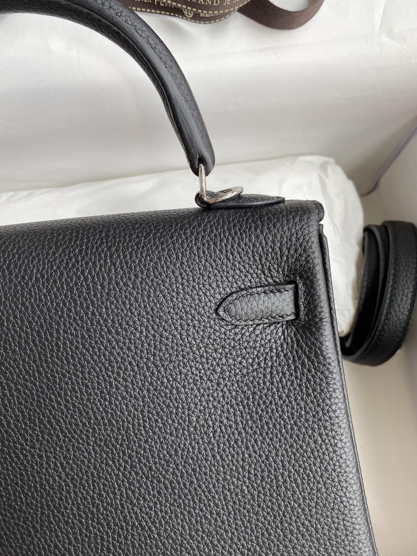 Kelly 25 Togo Leather Bag