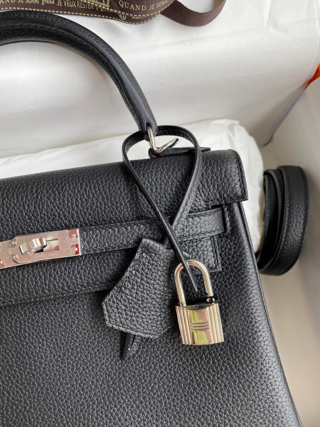 Kelly 25 Togo Leather Bag