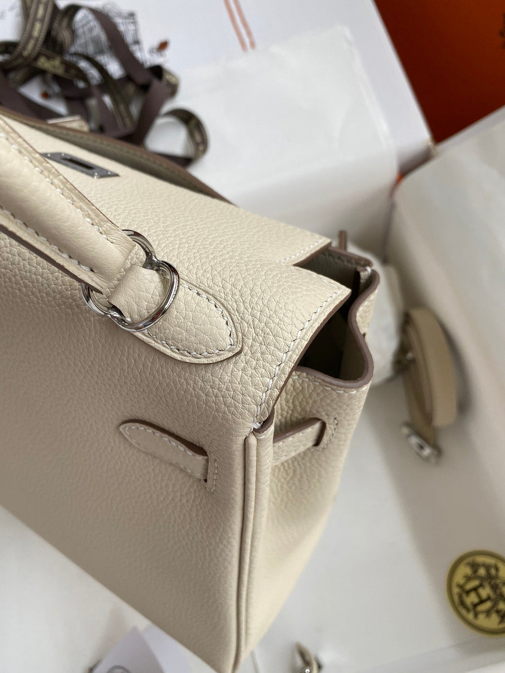 Kelly 25 Togo Leather Bag