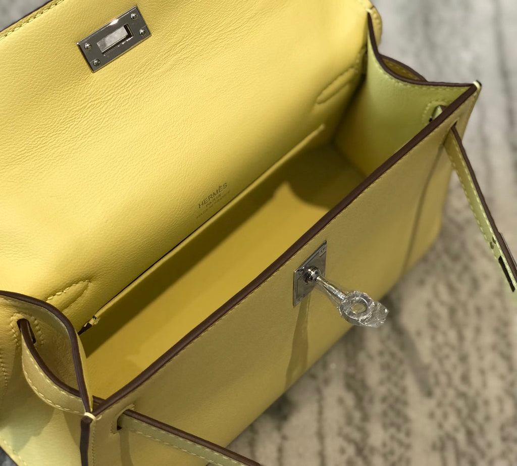 Kelly Pochette 22