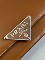Symbole Triangle Plaque Flap Shoulder Bag