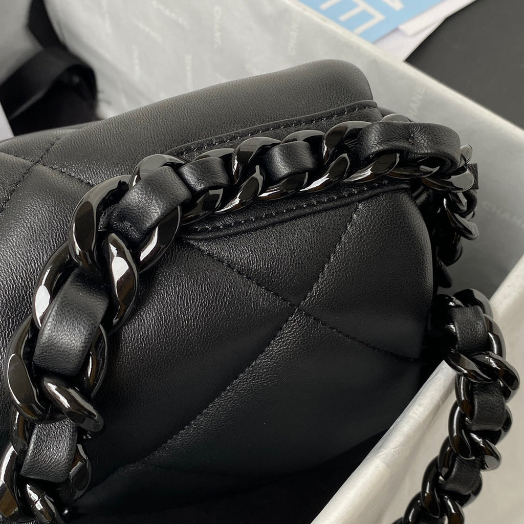 19 Flap Bag