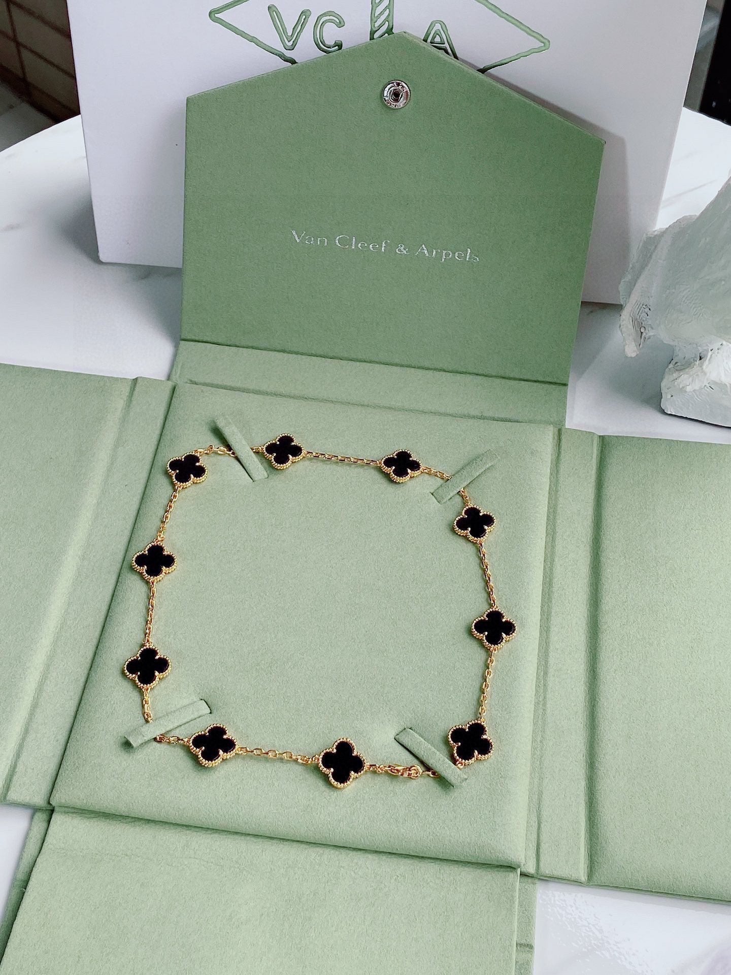 Alhambra Vintage 10 Motif Necklace in Black Onyx