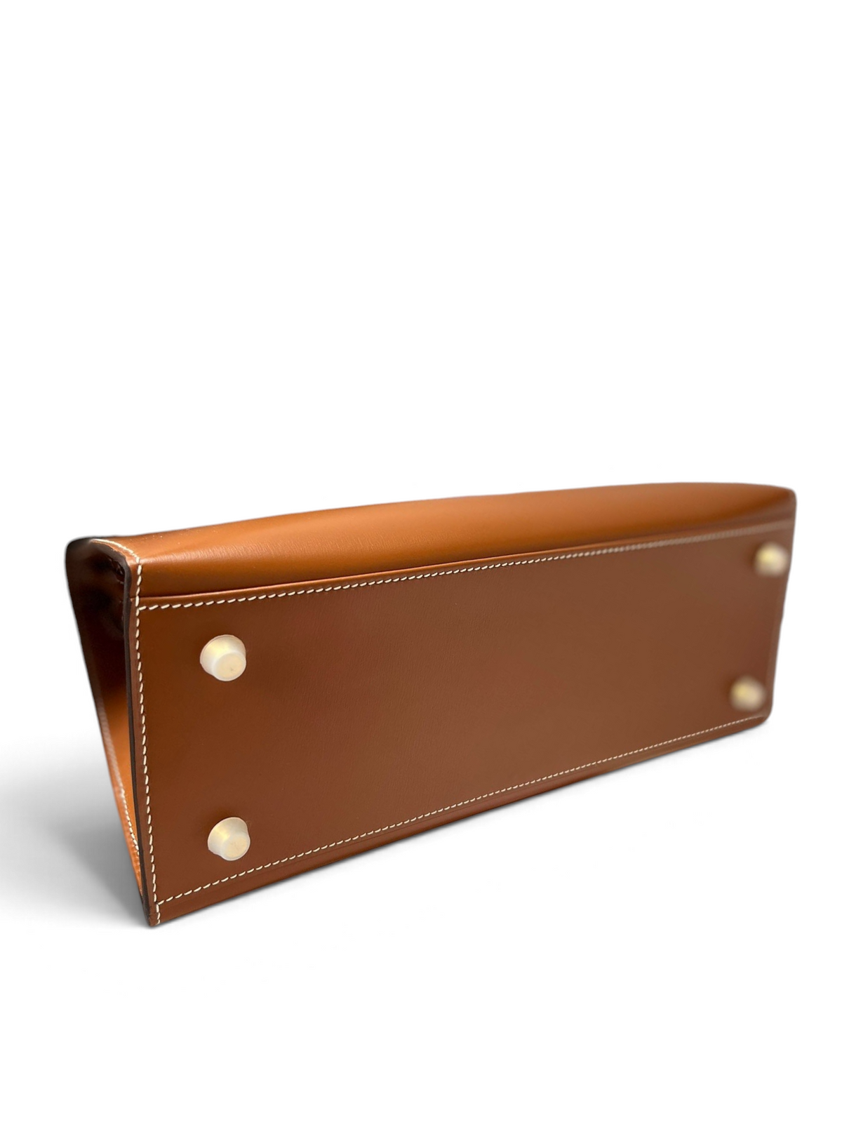 SWORD LUXURY marka 28cm kahverengi Box deri Kelly çanta, alt taban detayları ve koruyucu metal ayakları ile kutusunda.