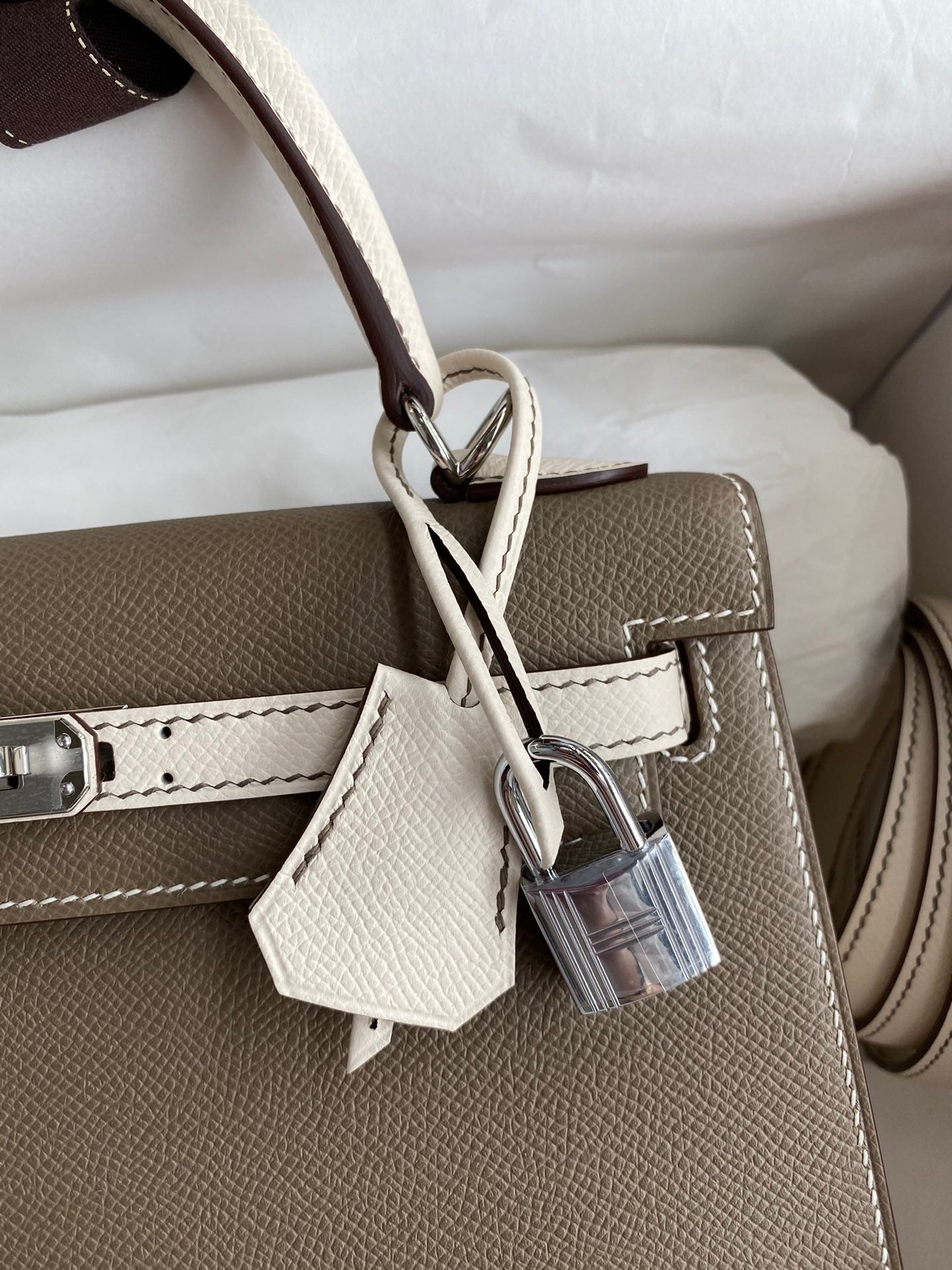 Kelly 25cm Epsom Leather Bag