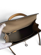 SWORD LUXURY Hermès Kelly 25 Epsom deri çanta, iç bölmeleri ve imza kilit detayı ile açık görünüm.