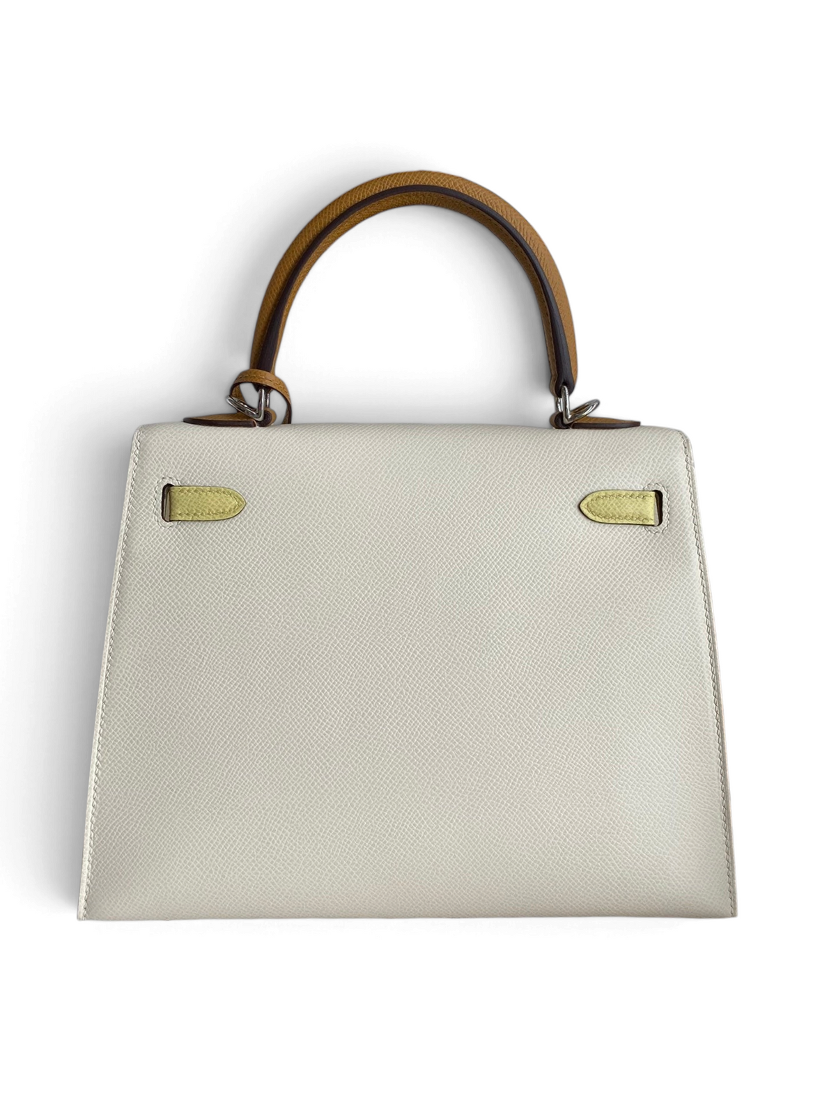 SWORD LUXURY marka beyaz Epsom deri Hermès Kelly 25 çanta, kahverengi saplı ve çıkarılabilir omuz askılı.