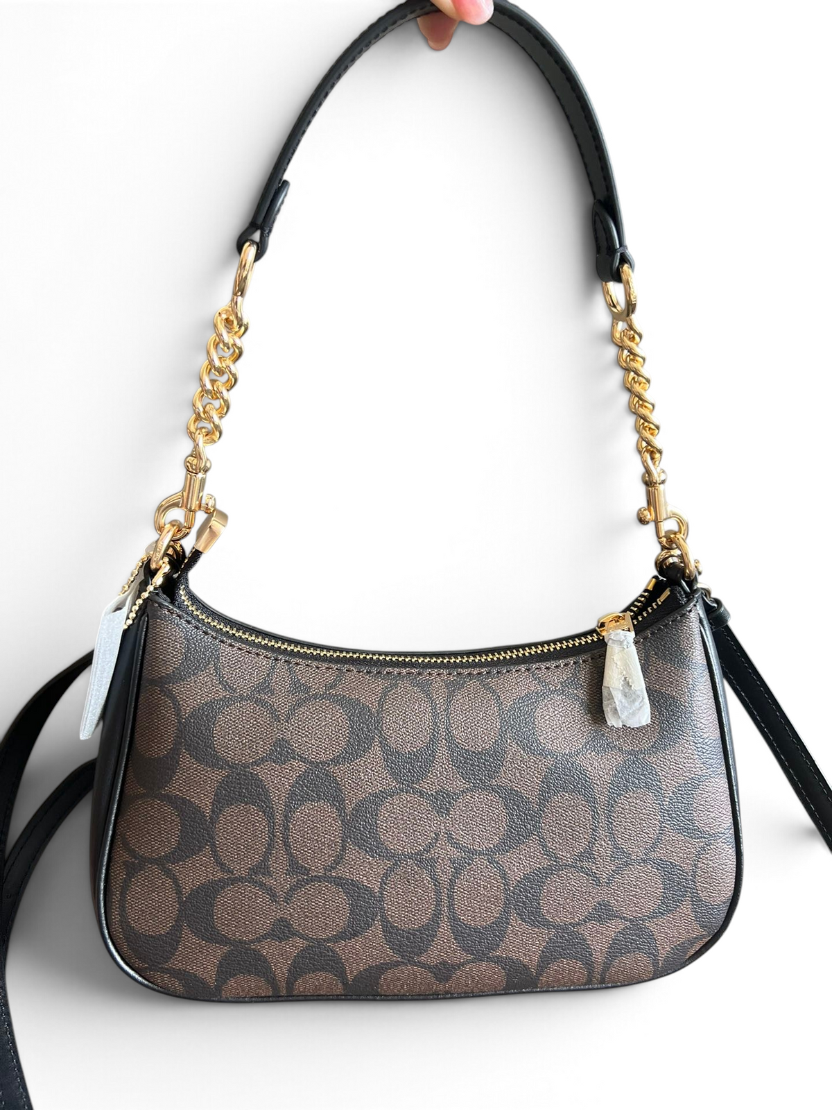 SWORD LUXURY kahverengi monogram desenli, altın zincir detaylı ve deri askılı şık Coach Teri omuz çantası.