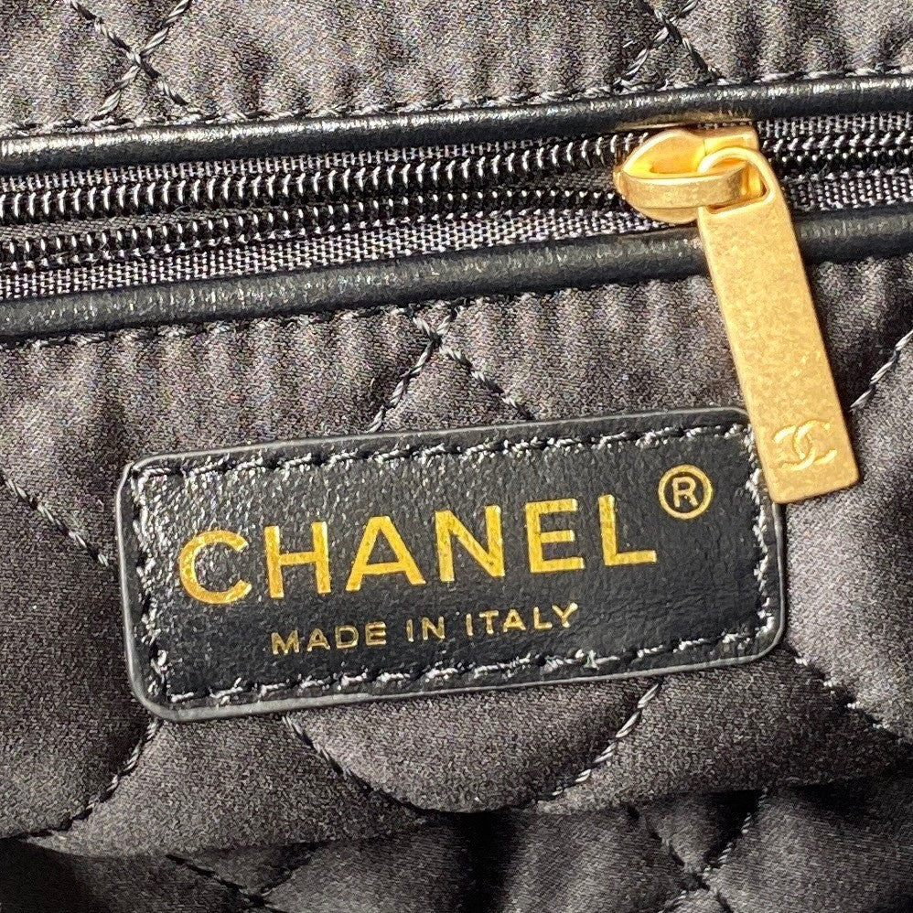 22 Handbags