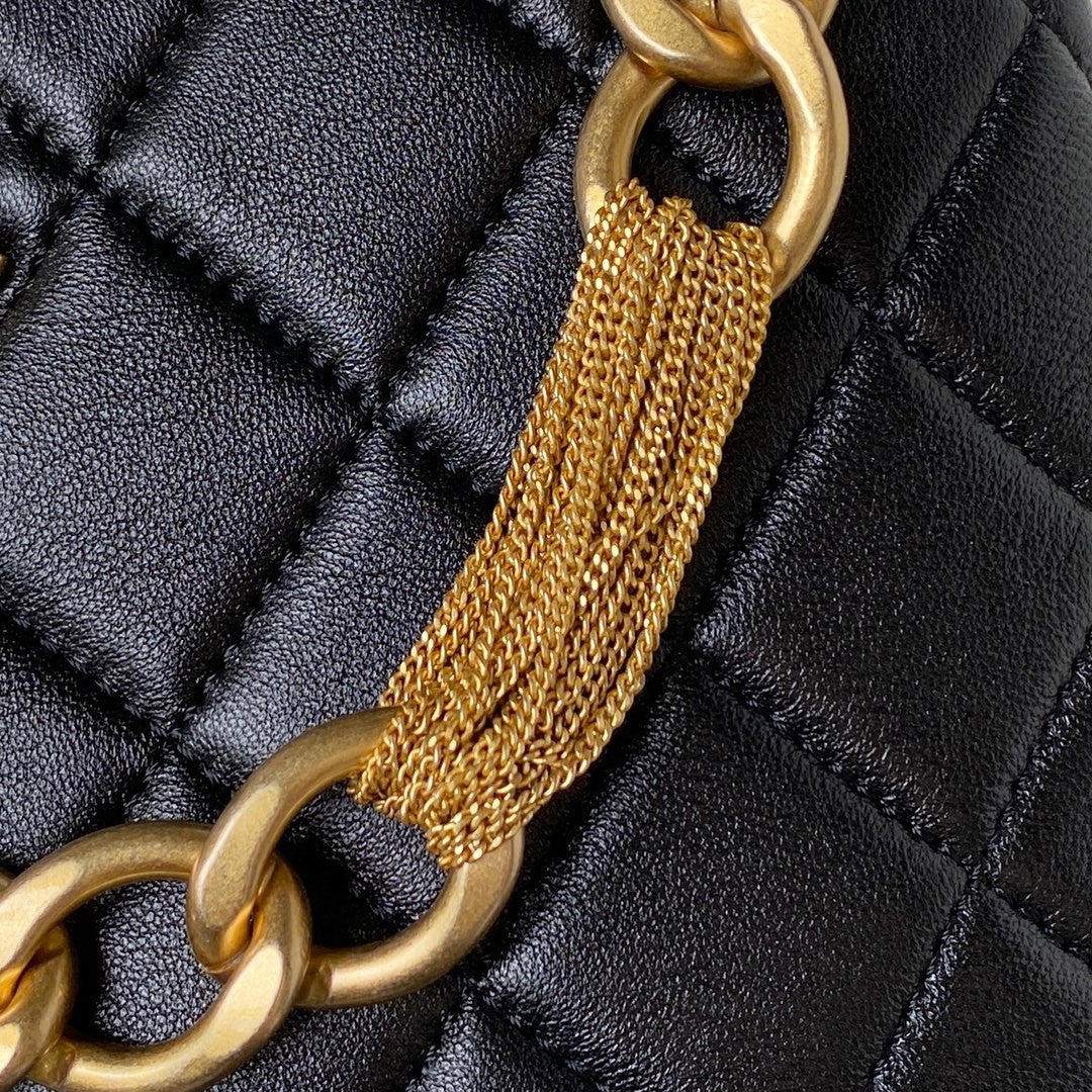 23A Lambskin Quilted CC Chain Hobo Black