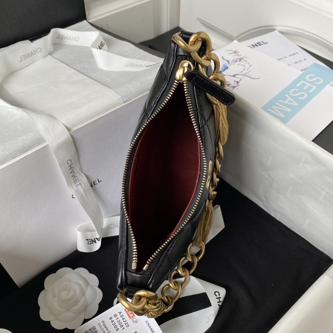23A Lambskin Quilted CC Chain Hobo Black