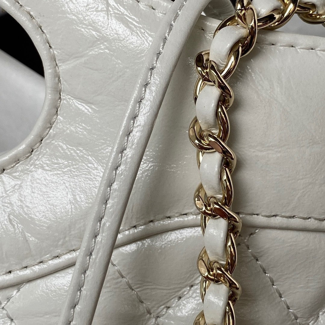 31 Quilted Leather Shopping Bag
