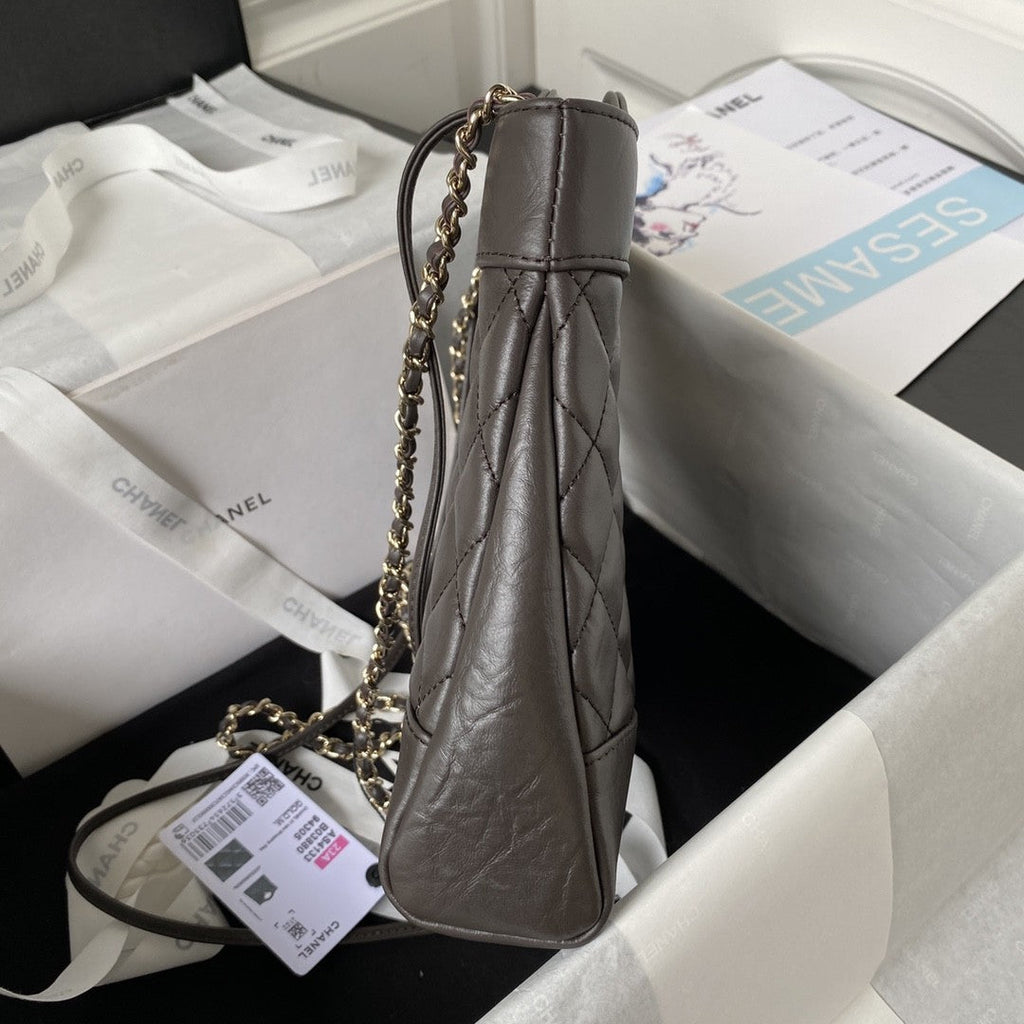 31 Quilted Leather Shopping Bag
