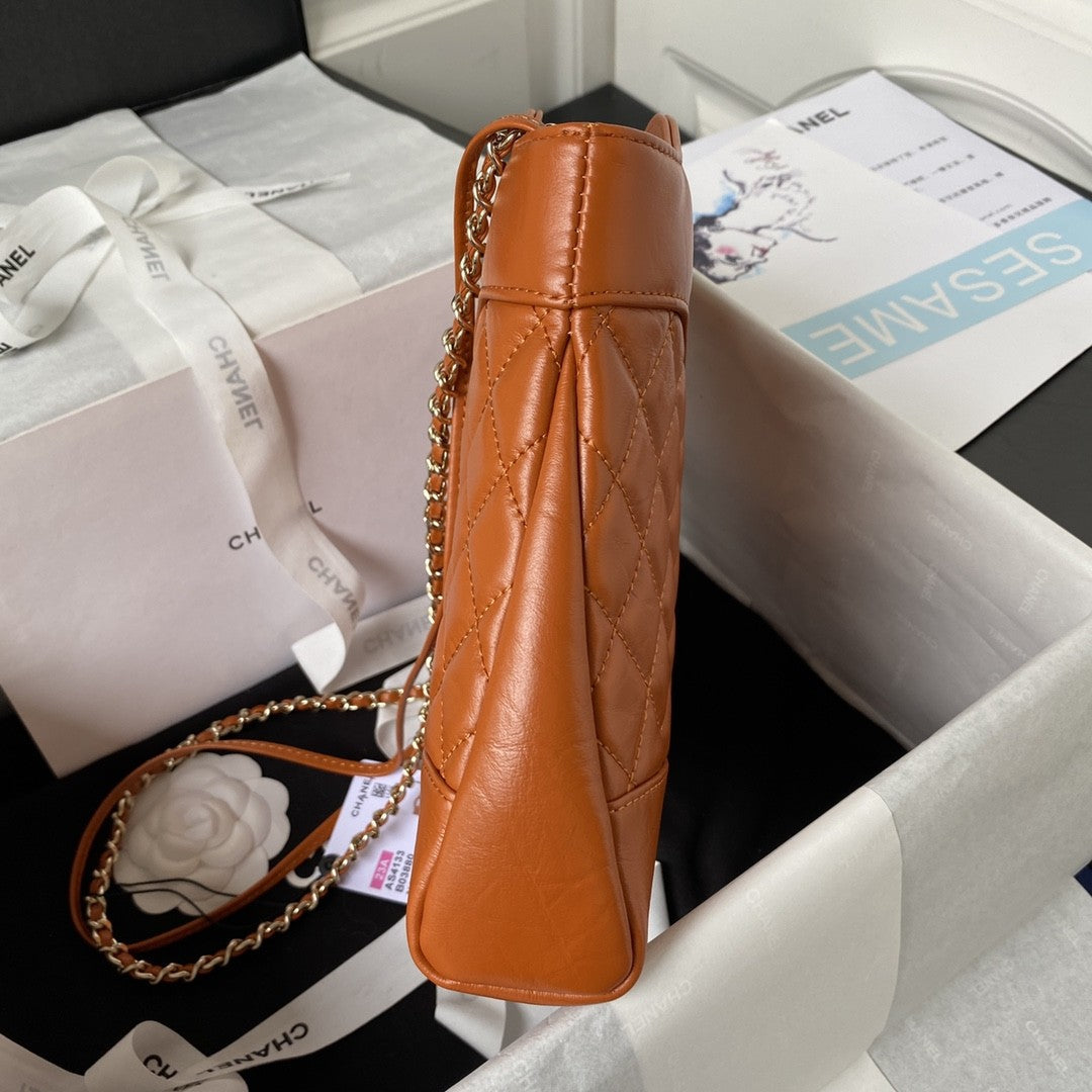 31 Quilted Leather Shopping Bag