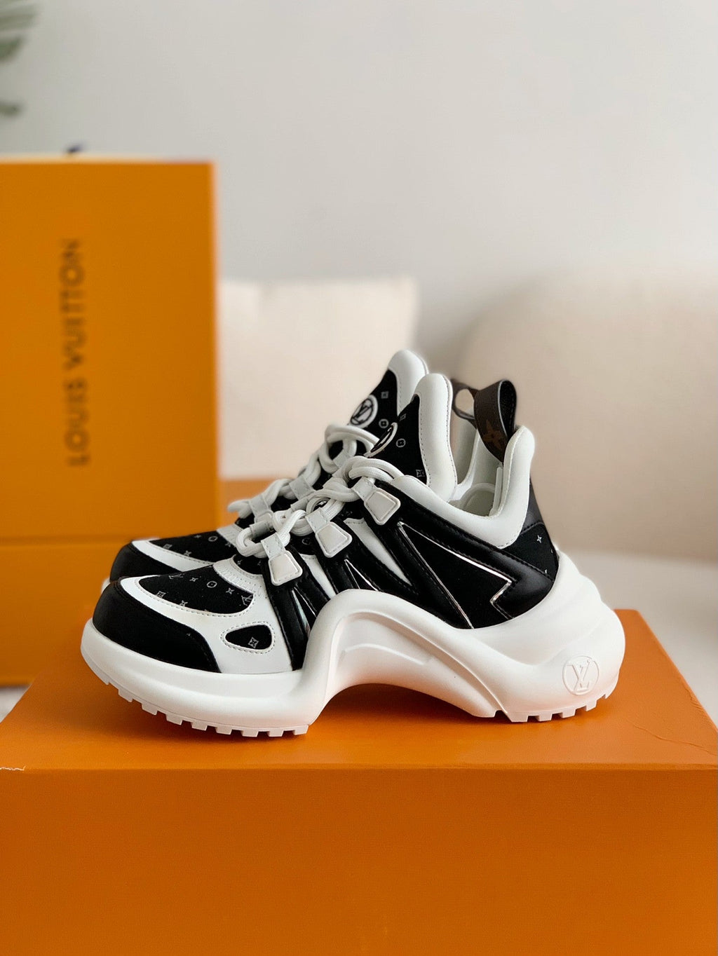Archlight Sneaker