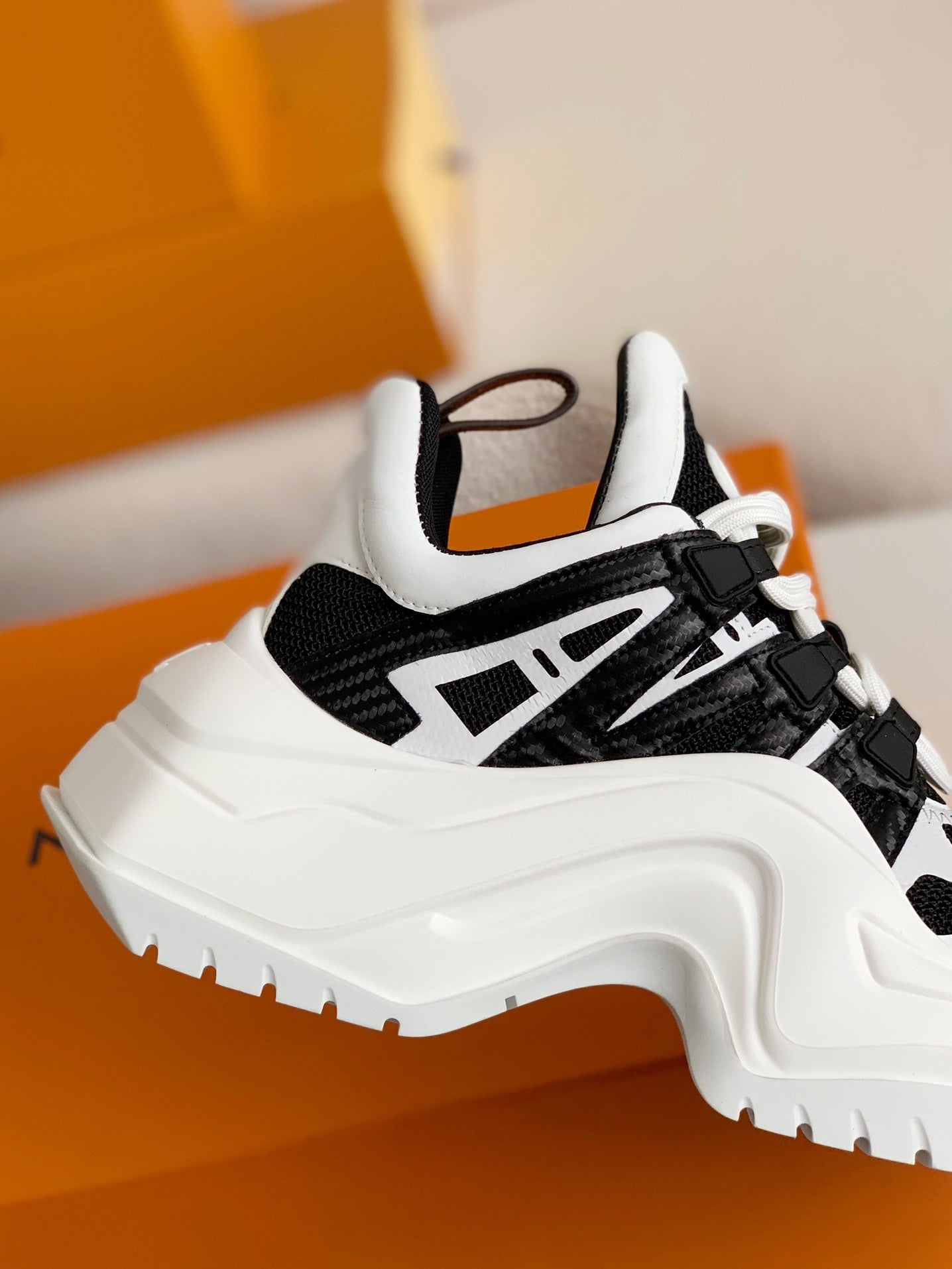 Archlight Sneaker