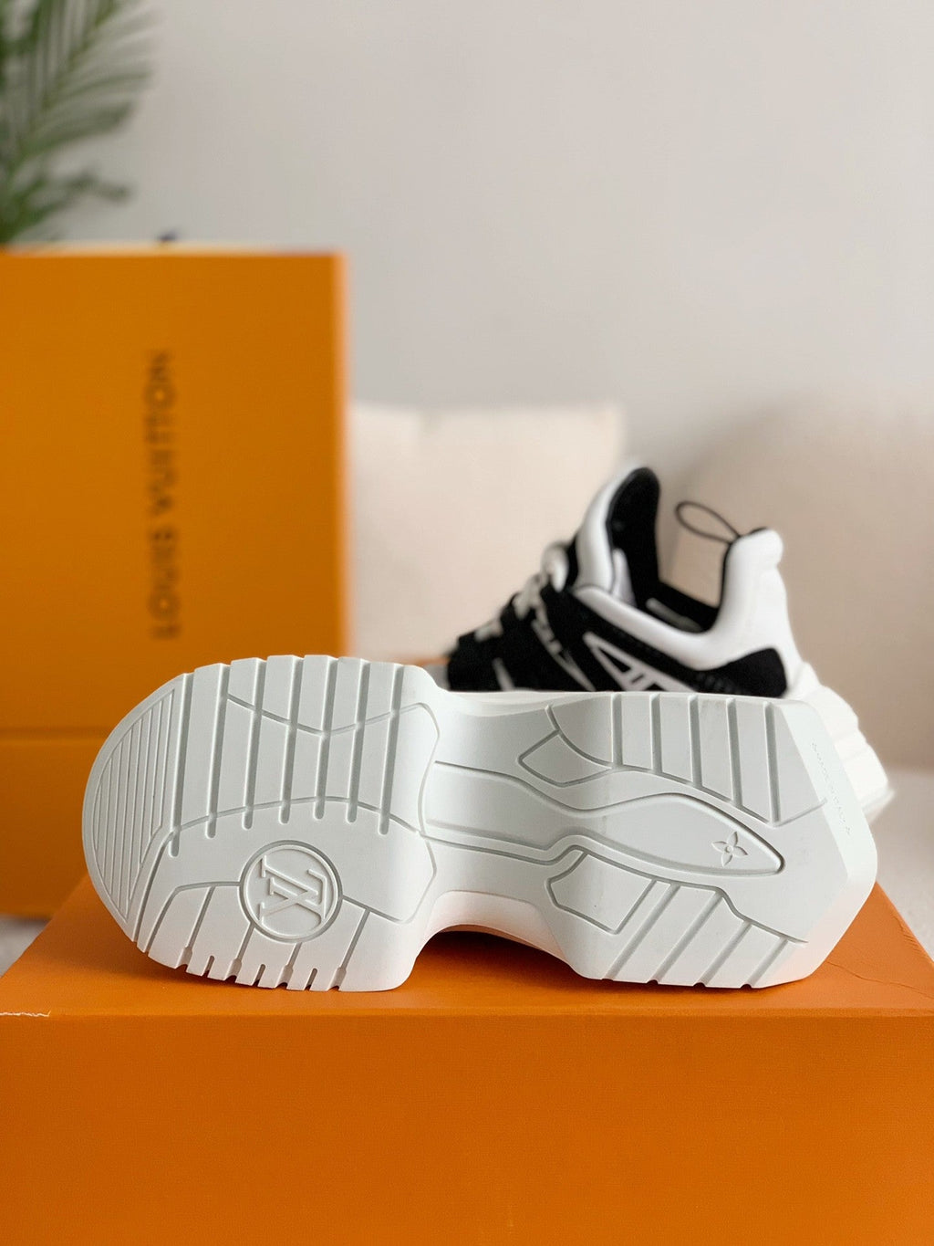Archlight Sneaker