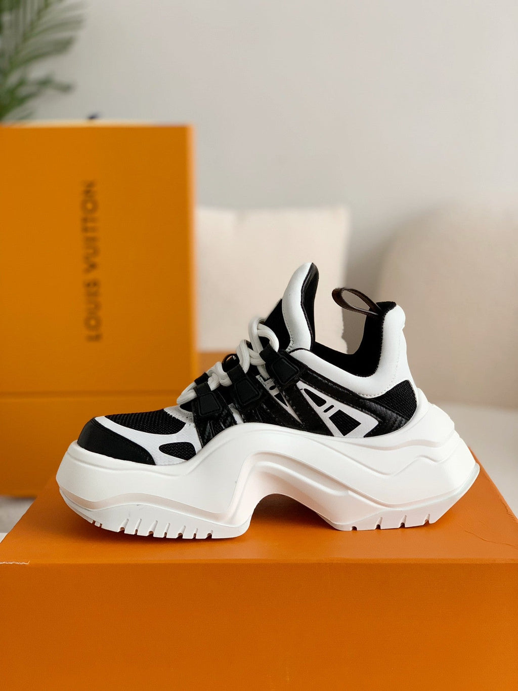 Archlight Sneaker