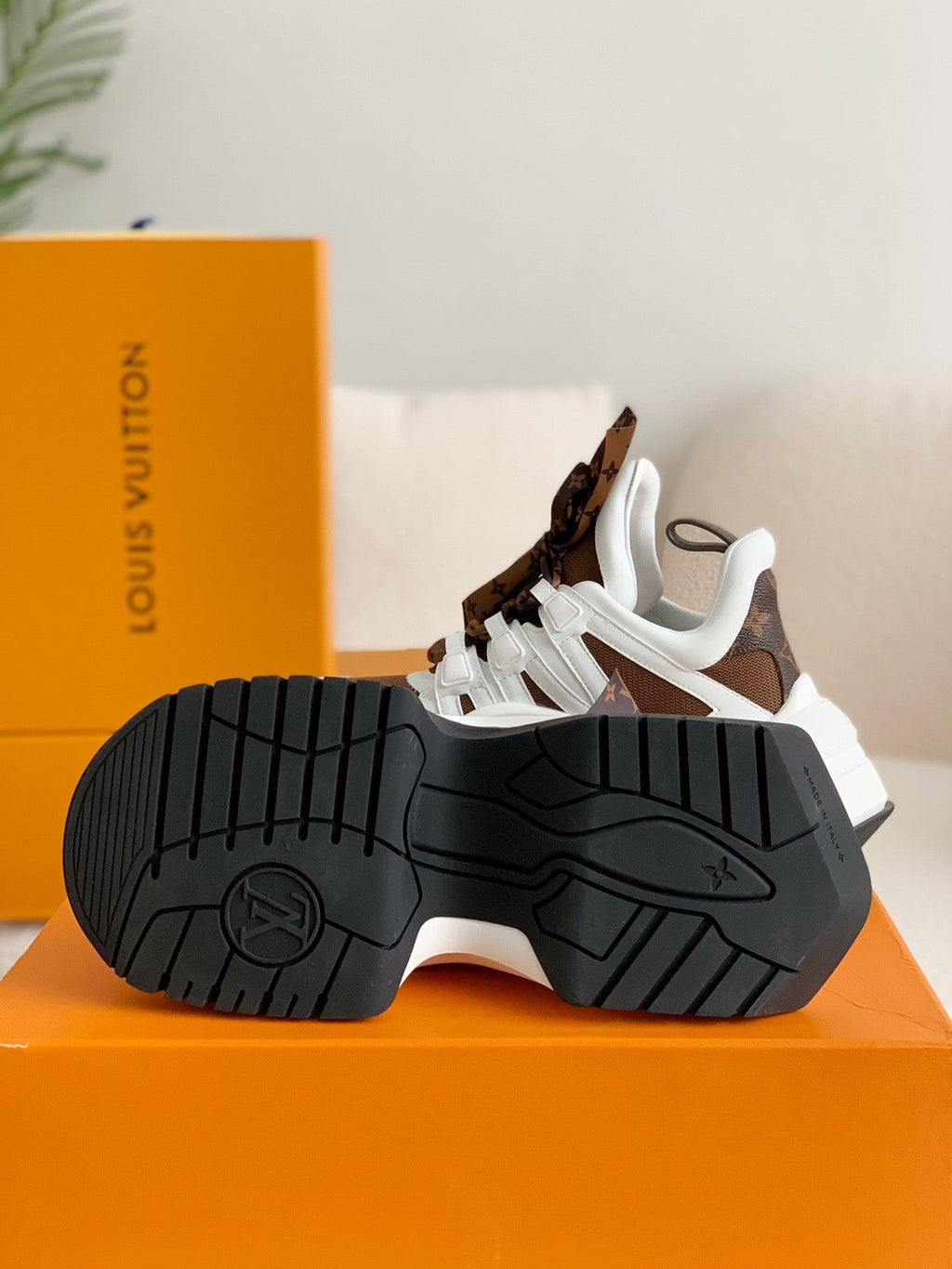 Archlight Sneaker