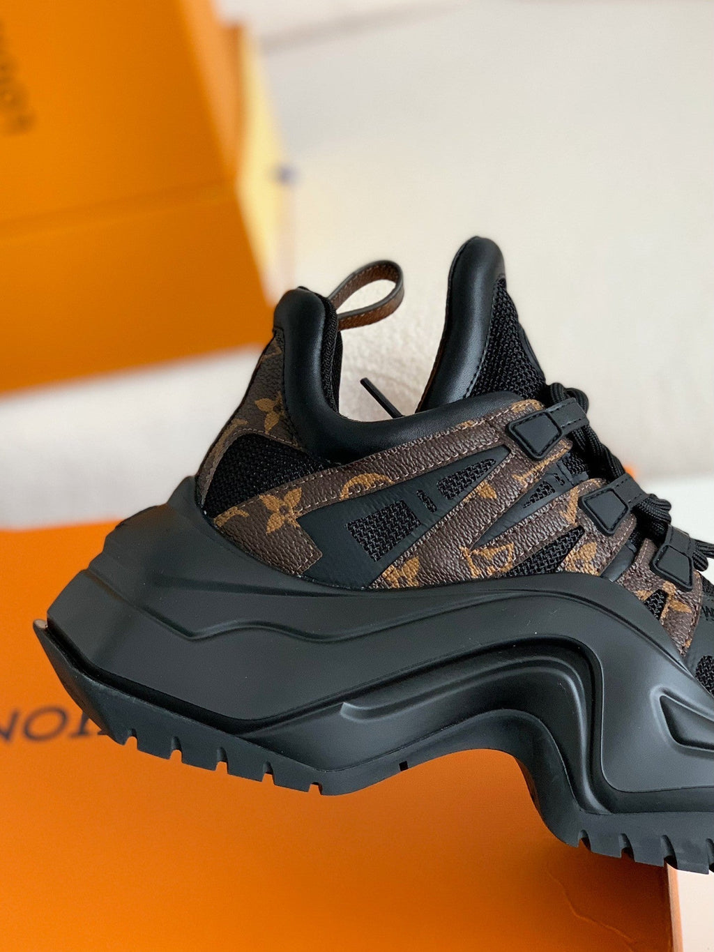 Archlight Sneaker