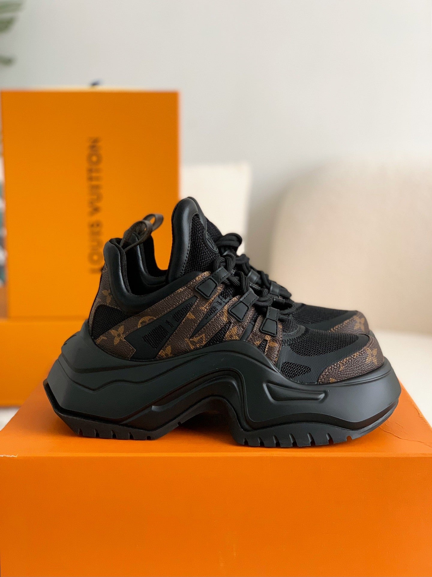 Archlight Sneaker