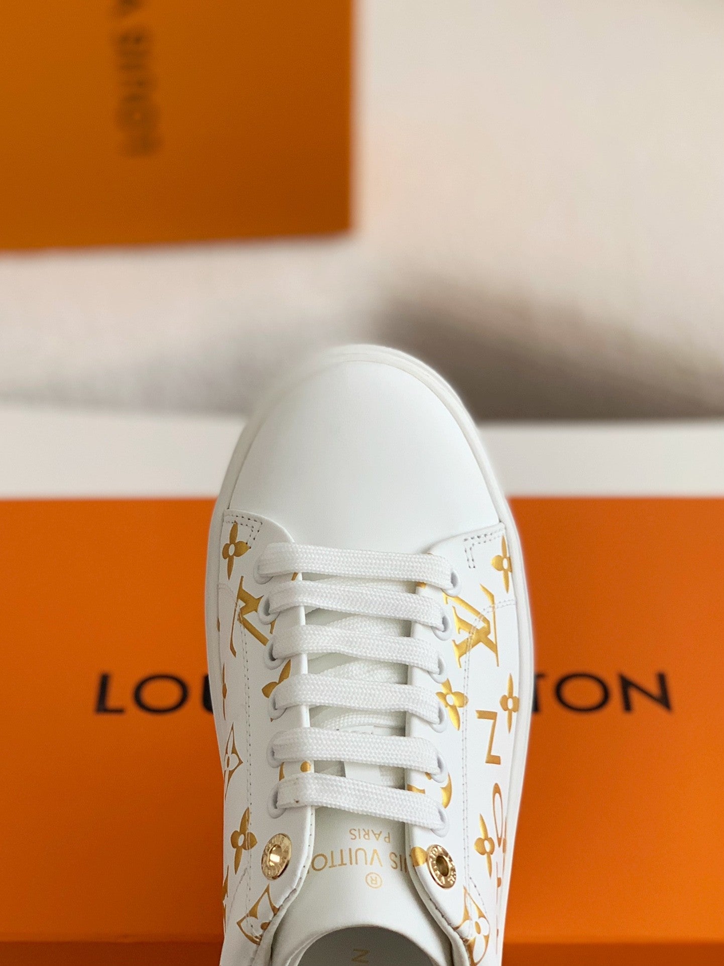 Time Out Sneaker