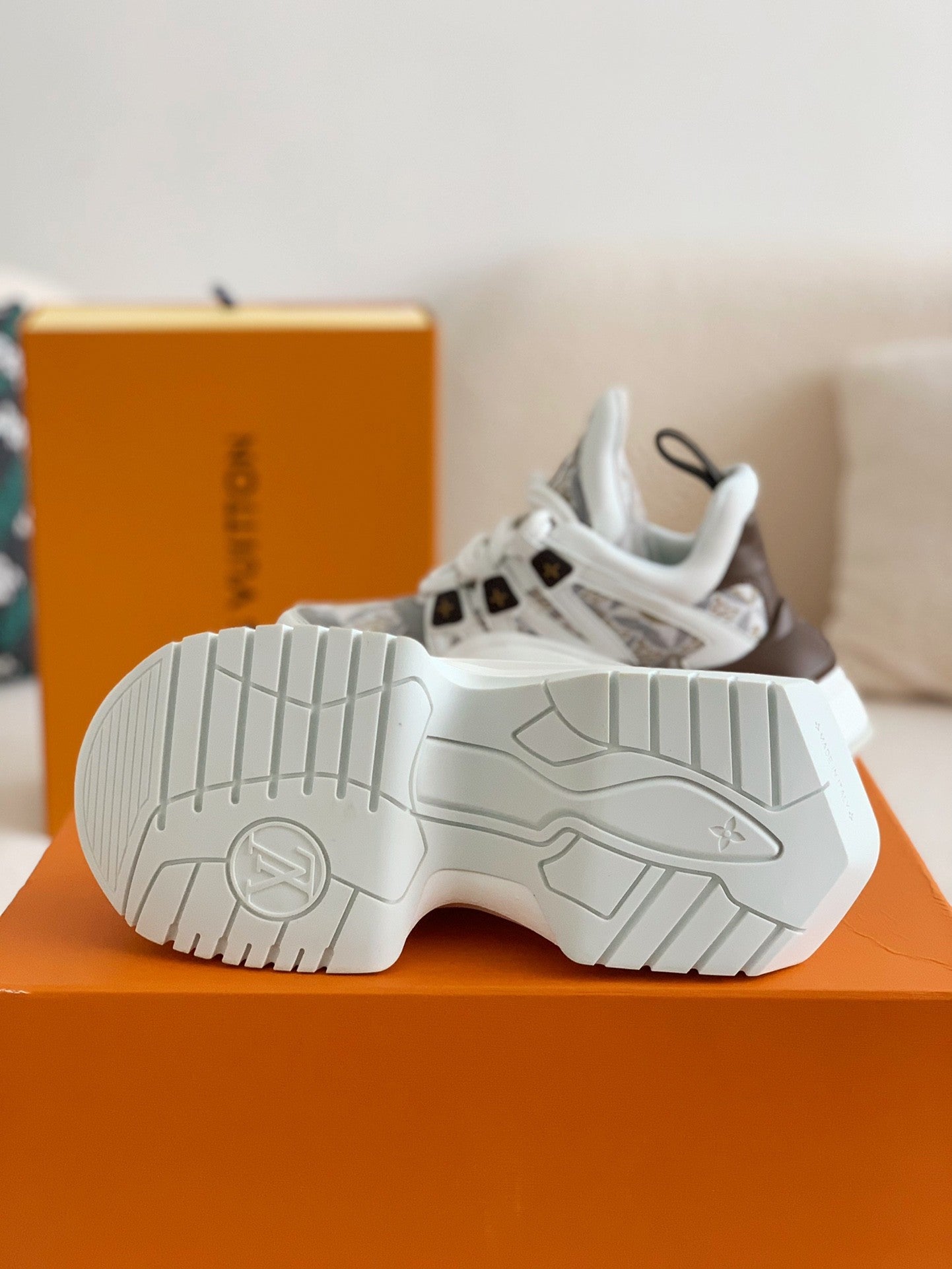 Archlight Sneaker